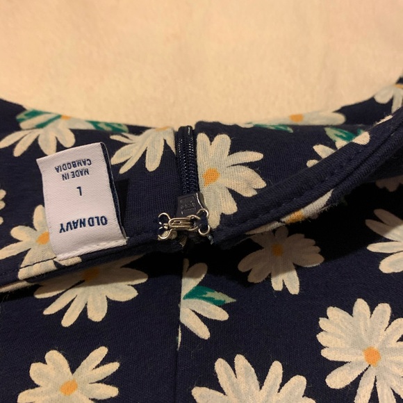 🌼 Old Navy Blue Daisy Body-Con Dress🌼 - Picture 6 of 8
